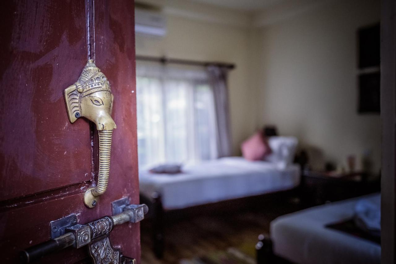 Mingtang Garden Cottage 名堂花园度假屋 Pokhara Esterno foto